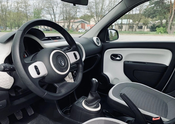 Renault Twingo cena 26300 przebieg: 68000, rok produkcji 2018 z Starachowice małe 596
